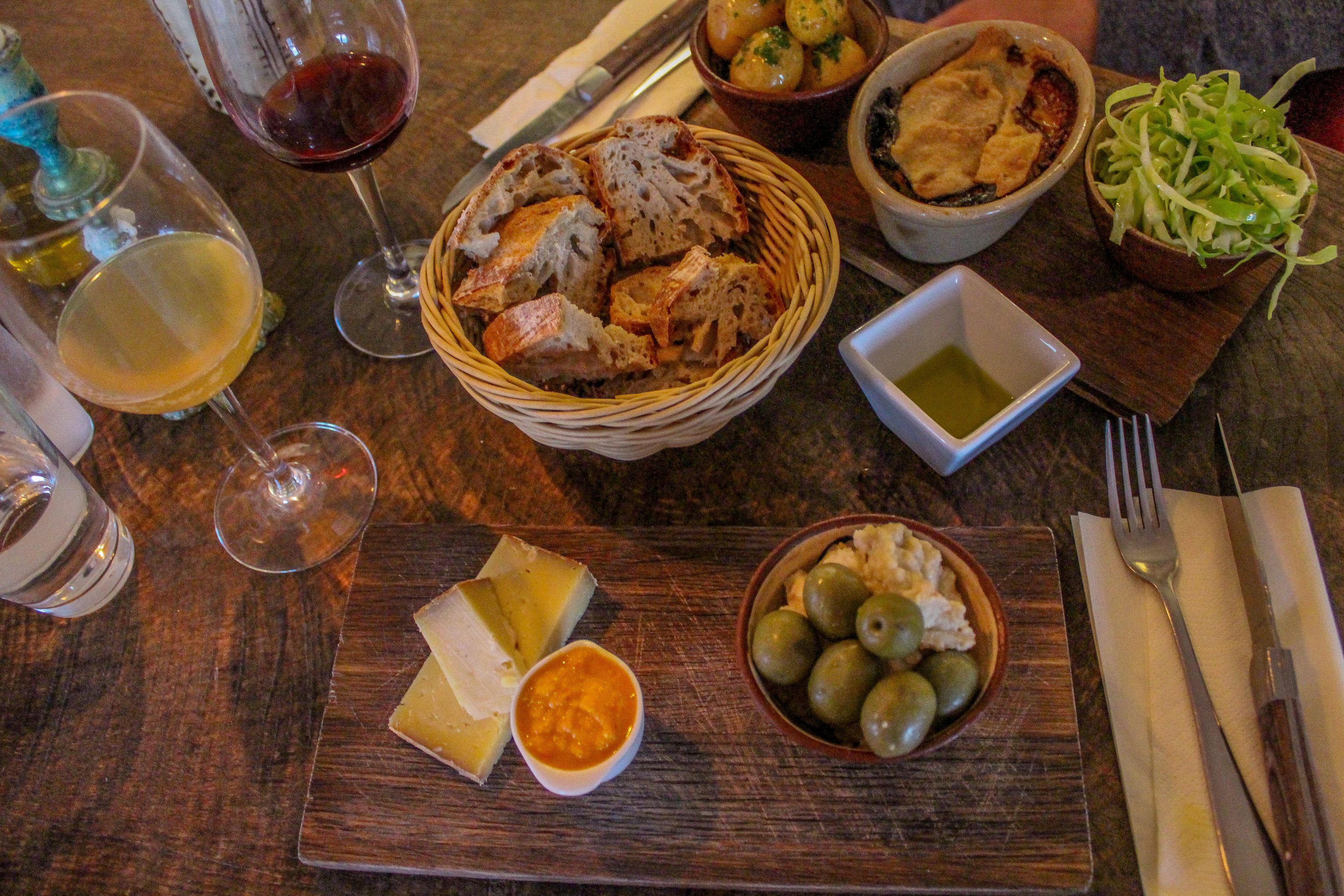 Vinbaren Provianten i Gudhjem er en ud af mange gode restauranter og spisesteder på Bornholm